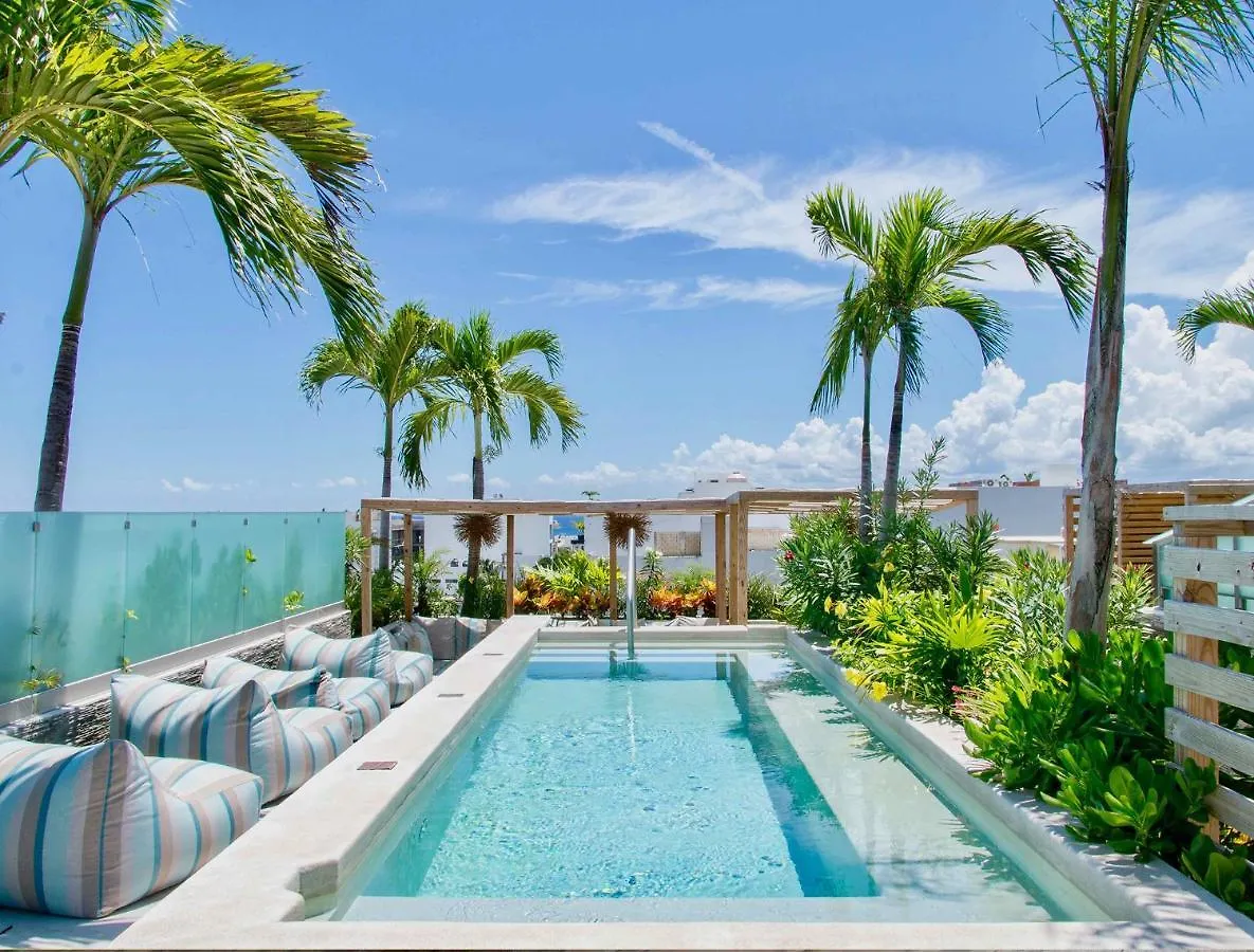Newport House Playa Boutique Hotel Playa del Carmen