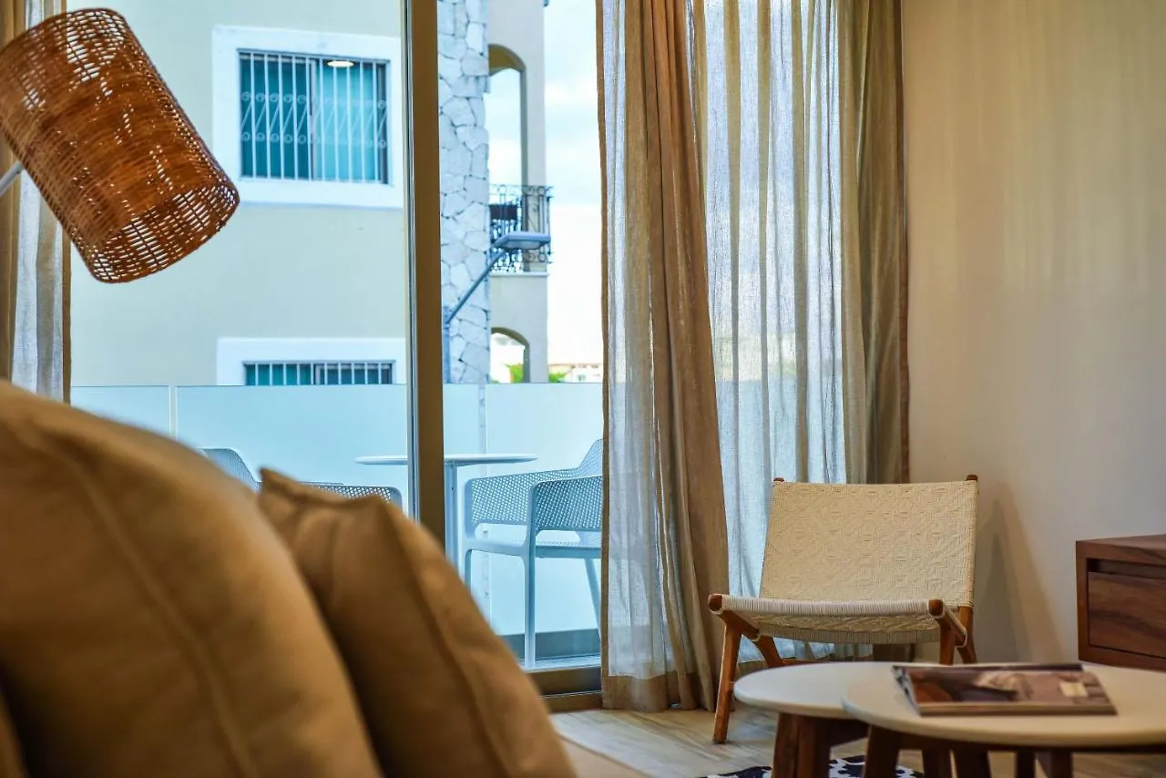 Newport House Playa Boutique Hotel Playa del Carmen
