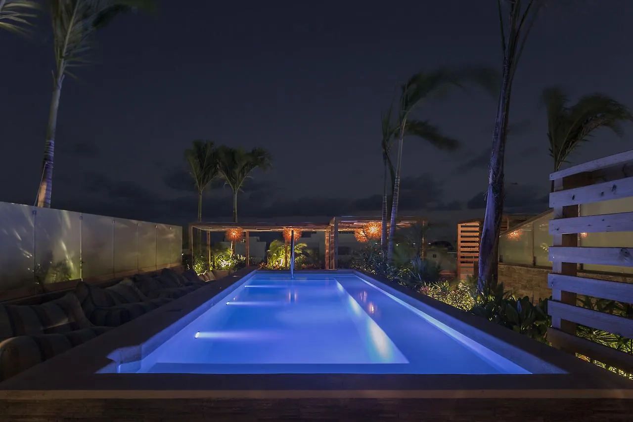 Newport House Playa Boutique Hotel Playa del Carmen 4*,