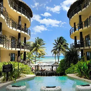 מלון El Taj Oceanfront And Beachside