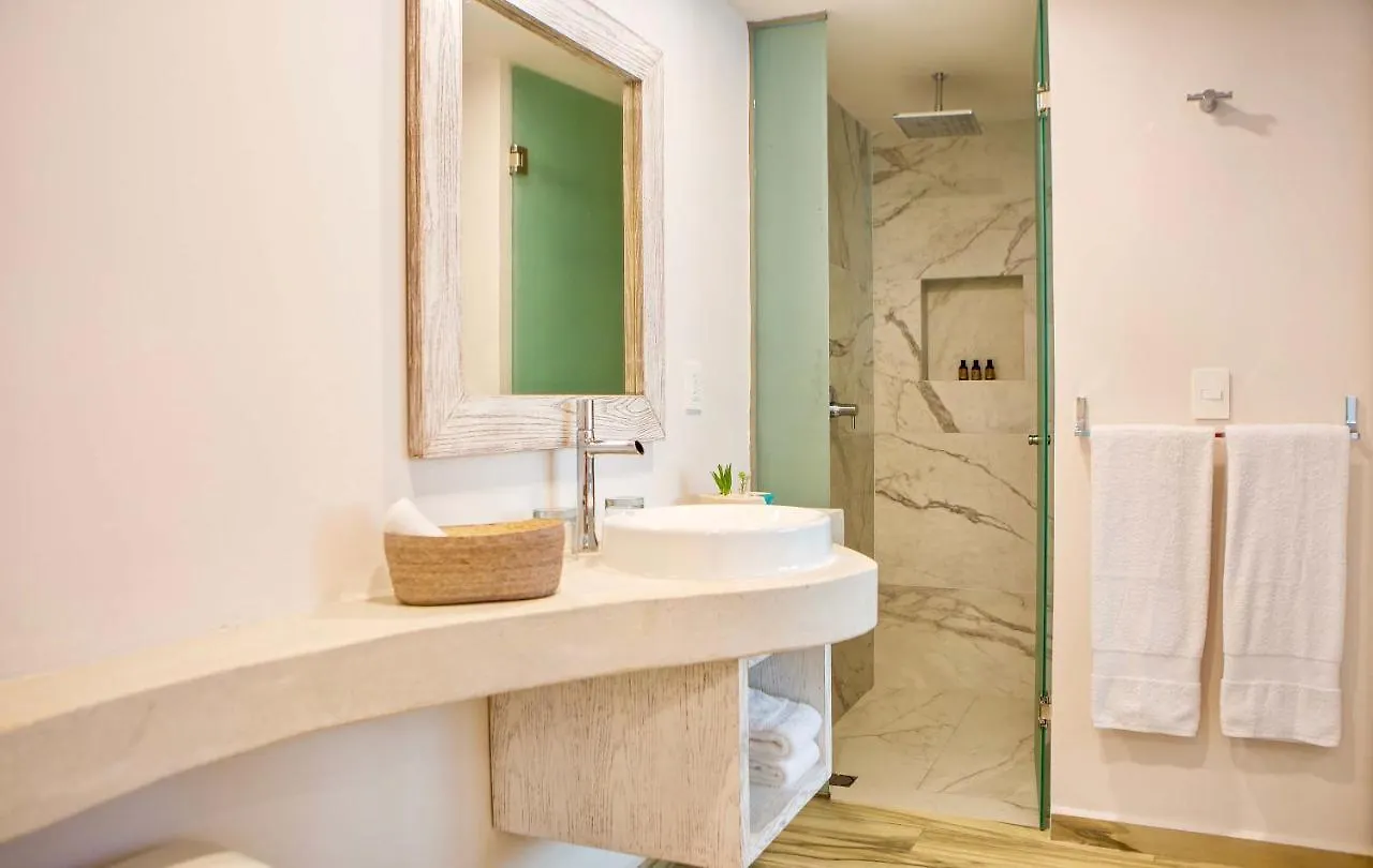 Newport House Playa Boutique Hotel Playa del Carmen