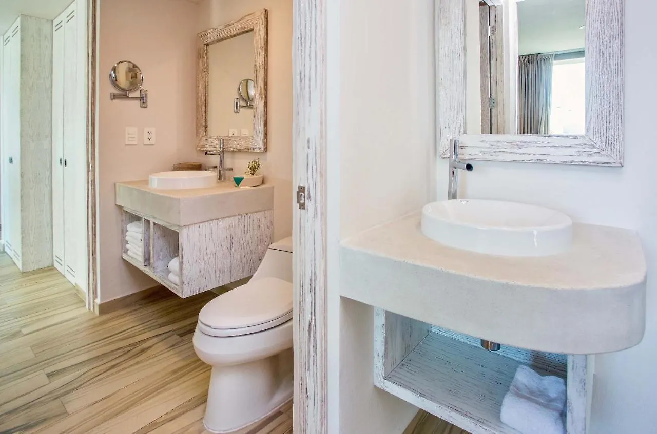 Newport House Playa Boutique Hotel Playa del Carmen